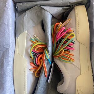 Anta Kai hela style ‘Roots pack Ivory’